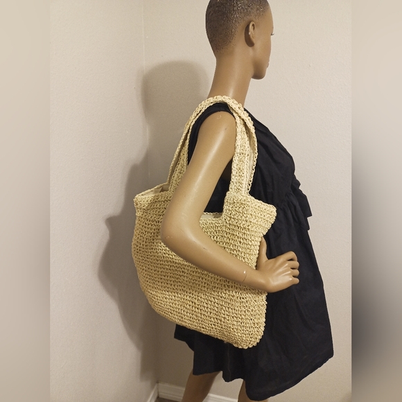 Handcrafted Tan Beach Straw Tote Bag - Picture 1 of 6